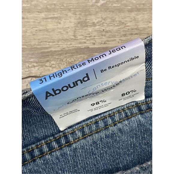 Abound Distressed High Rise Mom Jeans Denim Ankle Crop Women’s Sz 31 - Picture 7 of 7